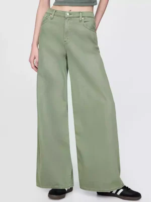 Dyed loose fit jeans