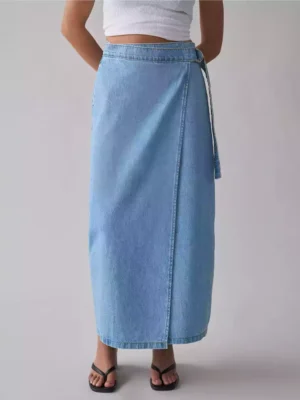 Maxi denim skirt
