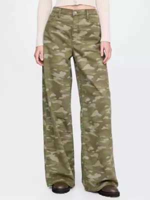 Mid Rise Camo Baggy Jeans Mid Rise Camo Baggy Jeans