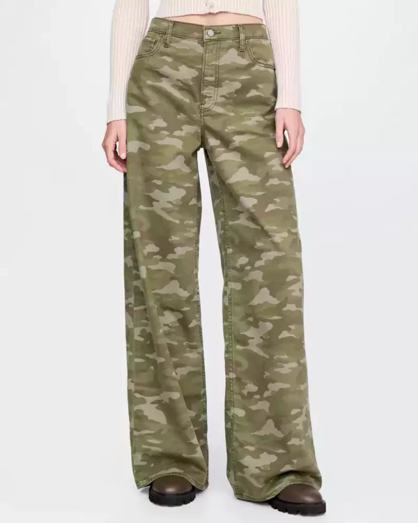 Mid Rise Camo Baggy Jeans Mid Rise Camo Baggy Jeans