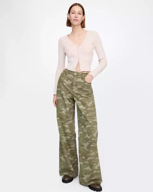 Mid Rise Camo Baggy Jeans Mid Rise Camo Baggy Jeans