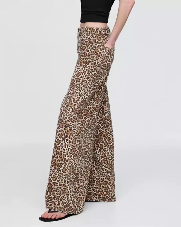Mid Rise UltraSoft Leopard Baggy Jeans