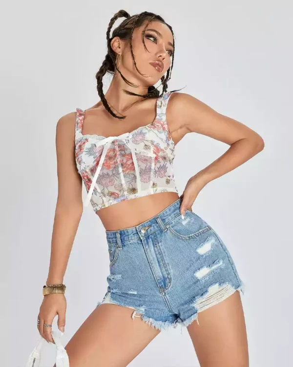 Raw Hem Distressed women shorts Raw Hem Distressed women shorts