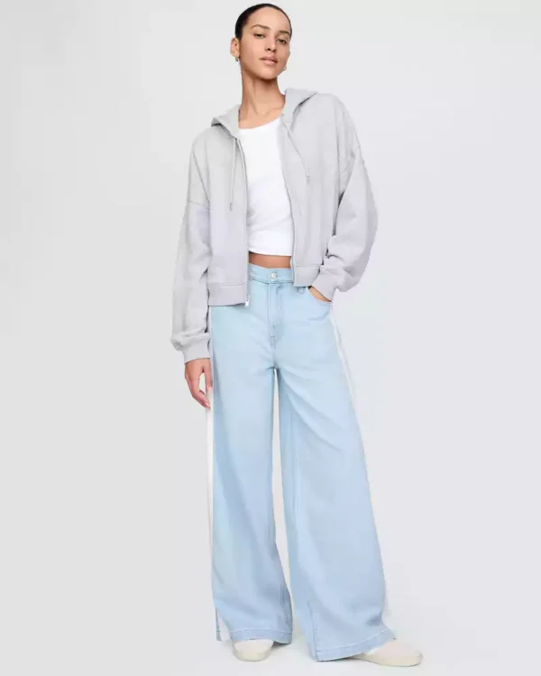 baggy jean in a light wash with side stripes Baggy jean in a light wash with side stripes