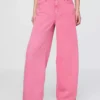 baggy jean in a sugar pink wash Baggy jean in a sugar pink wash