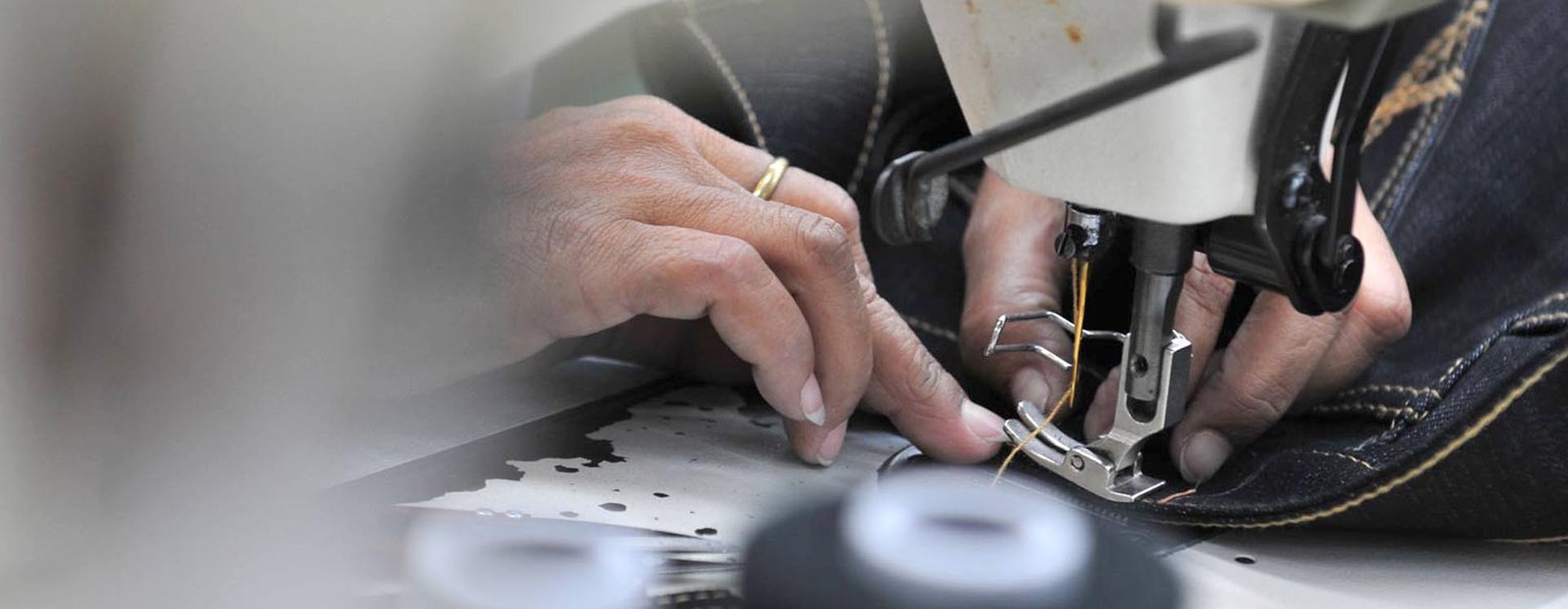 How to Choose the Right Custom Jeans Service