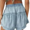 Elastic waist denim shorts