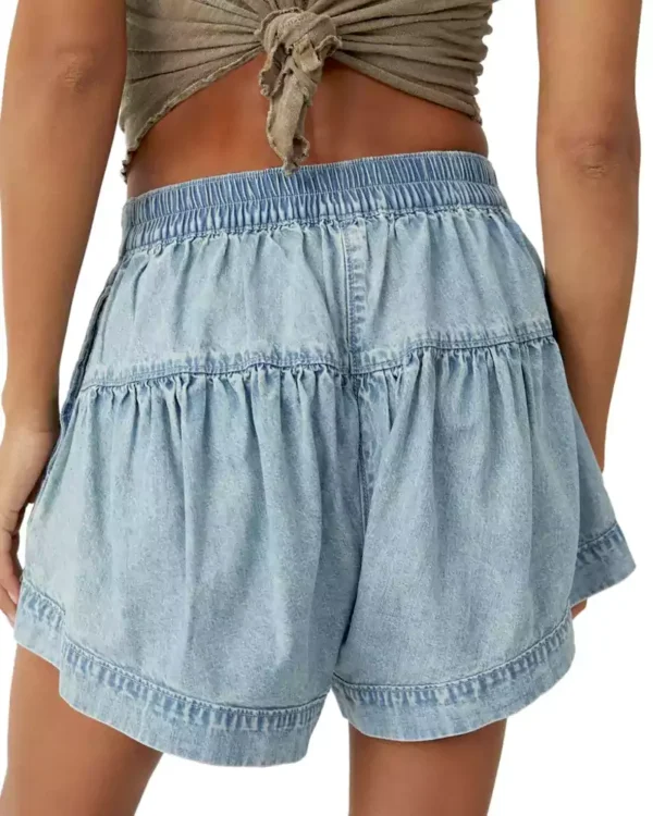 Elastic waist denim shorts