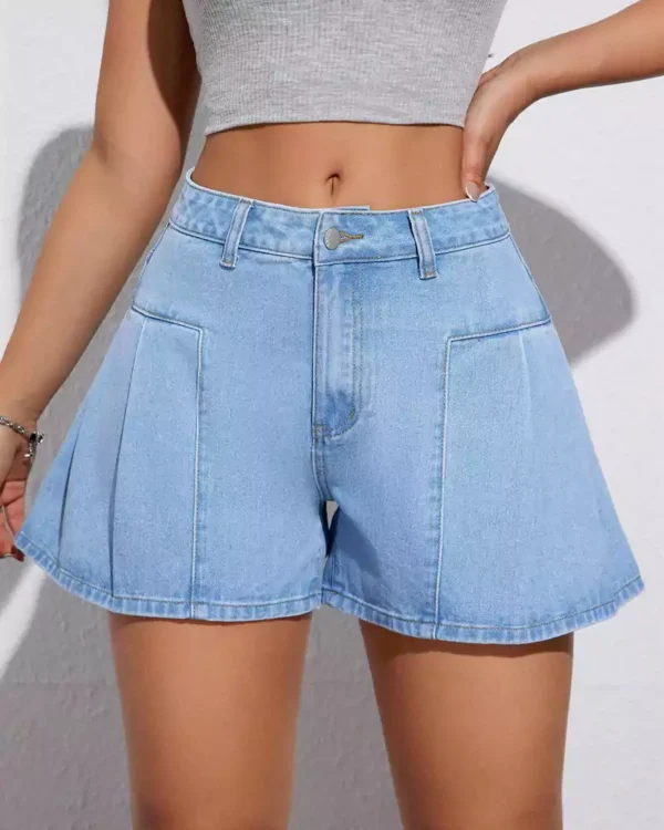 Pleated denim shorts