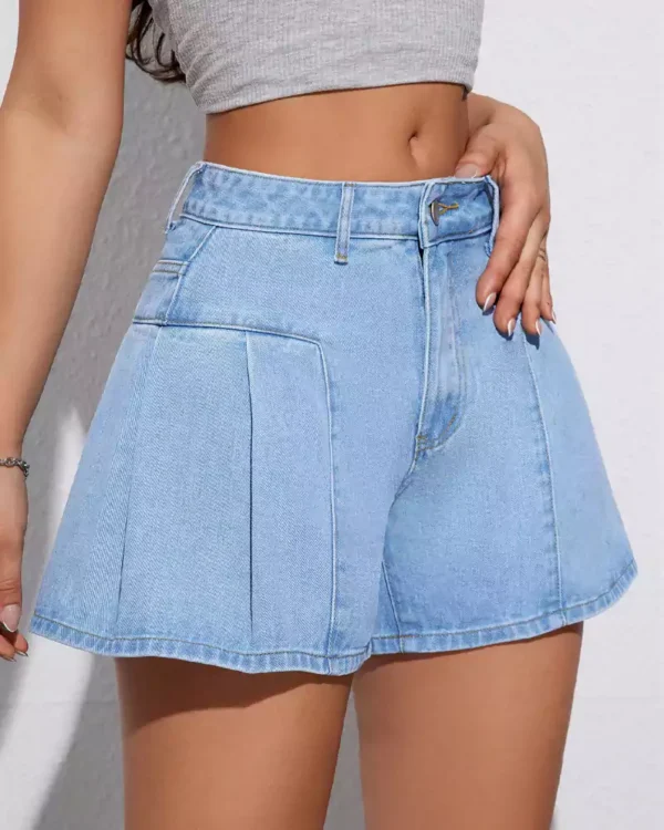 Pleated denim shorts