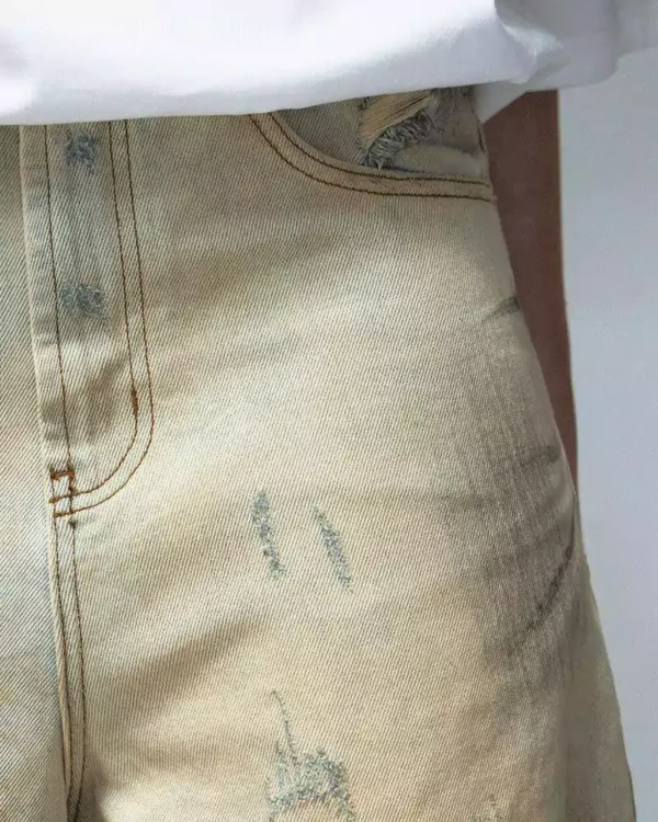 Light denim baggy jeans