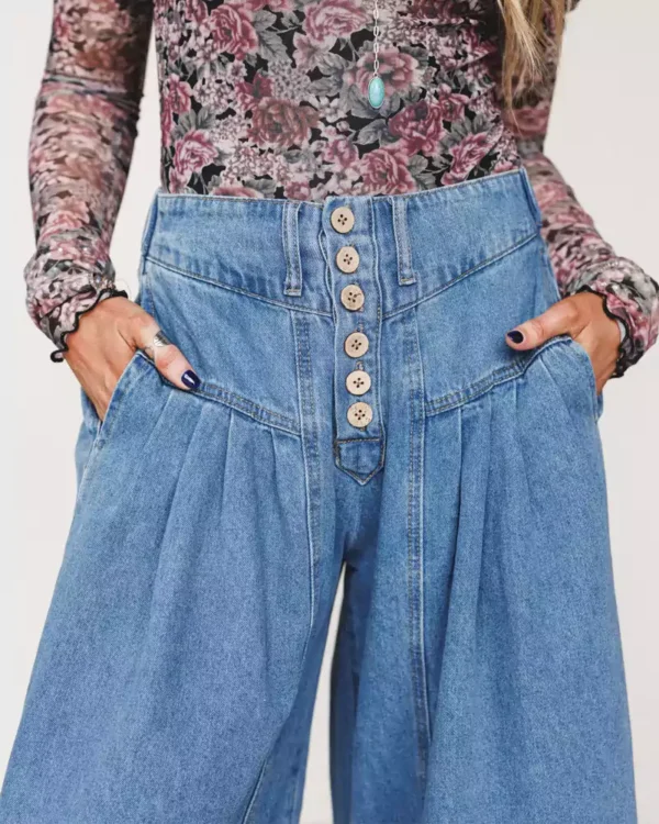Light denim wide leg jeans