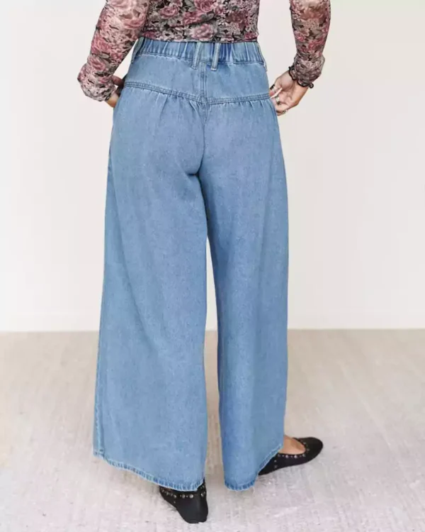 Light denim wide leg jeans