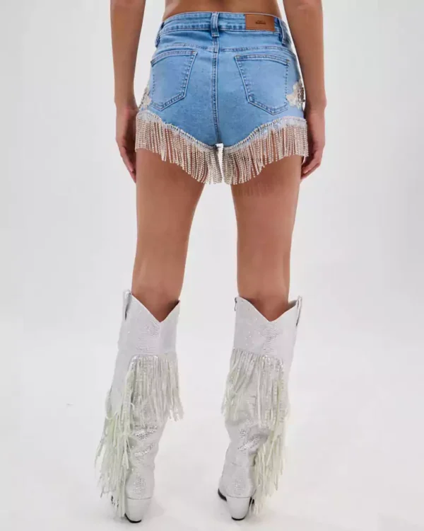 Denim shorts with fringes Denim shorts with fringes