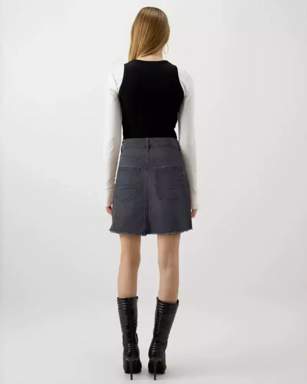 Denim skirt with frayed hem